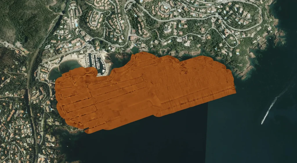 Side-scan sonar survey covering approximately 33 hectares of seabed in the Bay of La Figueirette, Théoule-sur-Mer.